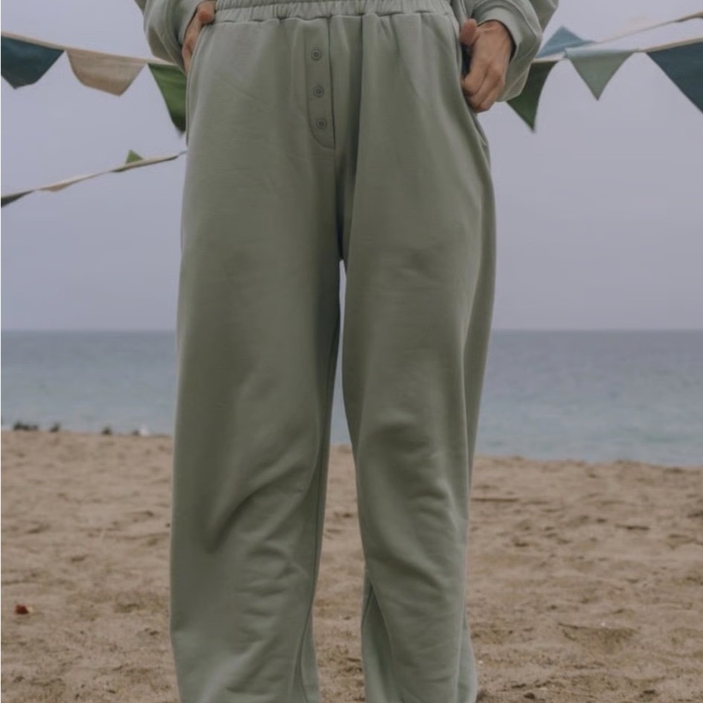 Daily Drills Oversized Henley Top and Joggers with Buttons - Picture 12 of 14